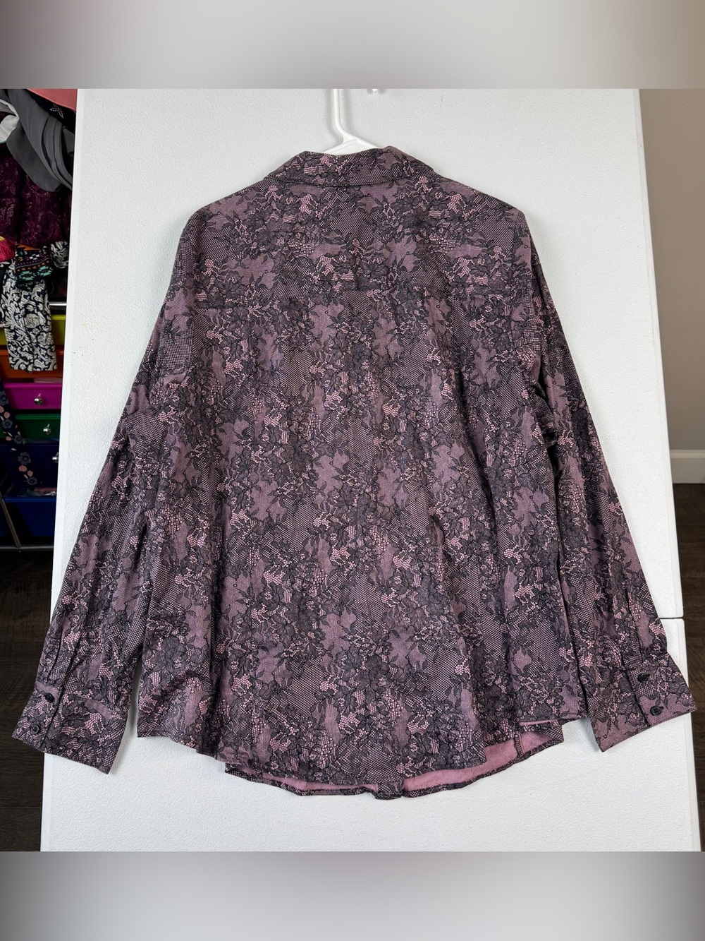 Lane Bryant Button Up Top Womens 26 Long Sleeve V-Neck Mauve Floral Lace Print - Picture 2 of 5